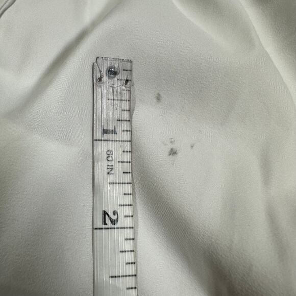 Athleta Women's Mesh Racer Run Short Bright White Women's Size 3X NWT STAIN - Picture 11 of 14